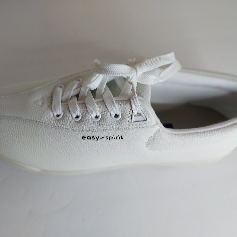 EASY SPIRIT NWOT Leather Women's Shoes White Sneakers - Picture 5 of 12